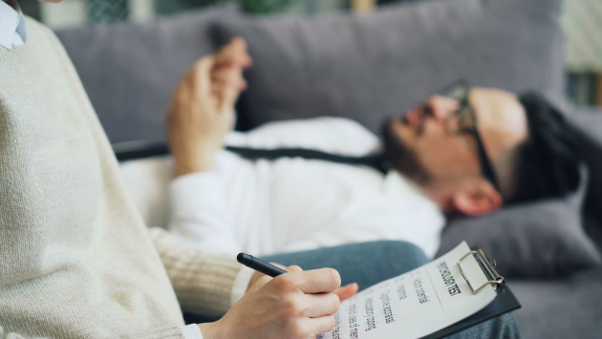 Christian Family Therapy vs Traditional Counseling: What's the Difference?